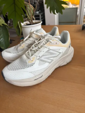 Used New Balance Fresh Foam Trainer bike — image 3 of 6