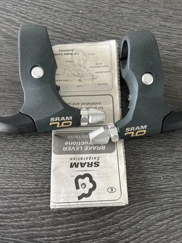 Używany Sram leviers freins Sram 7.0 bike — zdjęcie 2 z 3