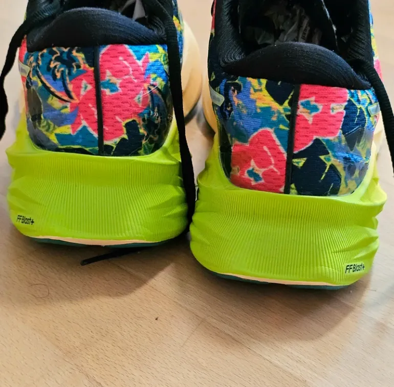 Gebrauchtes Asics Novablast 3 Lite bike — Bild 4 von 11