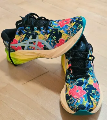 Asics Novablast 3 Lite Running Shoes d'occasion