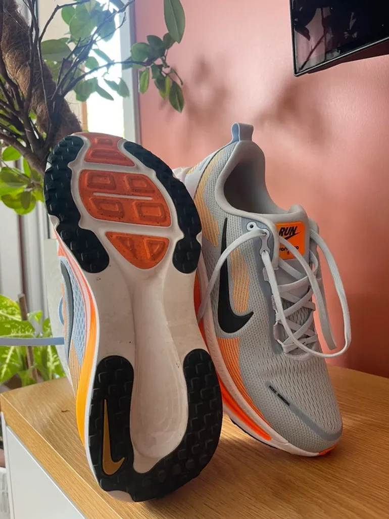 Nike Vomero 18 bike d'occasion — image 3 sur 5