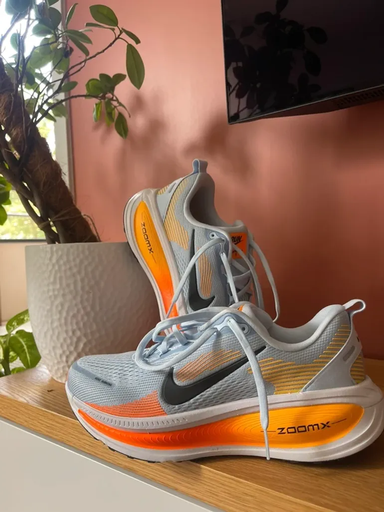 Nike Vomero 18 bike d'occasion — image 2 sur 5