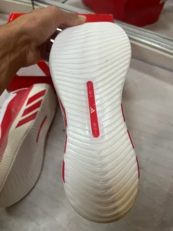 Adidas Hyper Boost bike d'occasion — image 9 sur 15