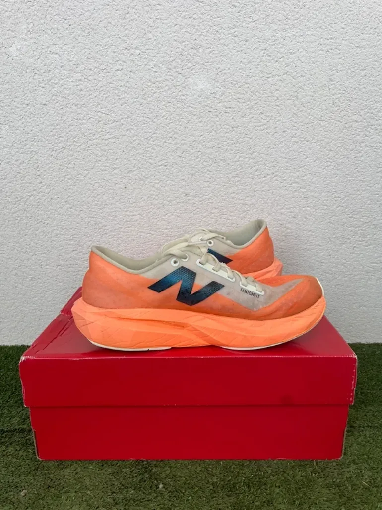 Tweedehands New Balance FuelCell Rebel V4 bike — afbeelding 4 van 7