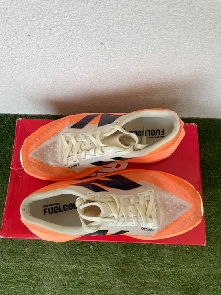 Tweedehands New Balance FuelCell Rebel V4 bike — afbeelding 5 van 7