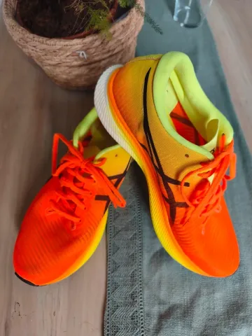 Gebrauchtes Asics Metaspeed Edge Running Shoes