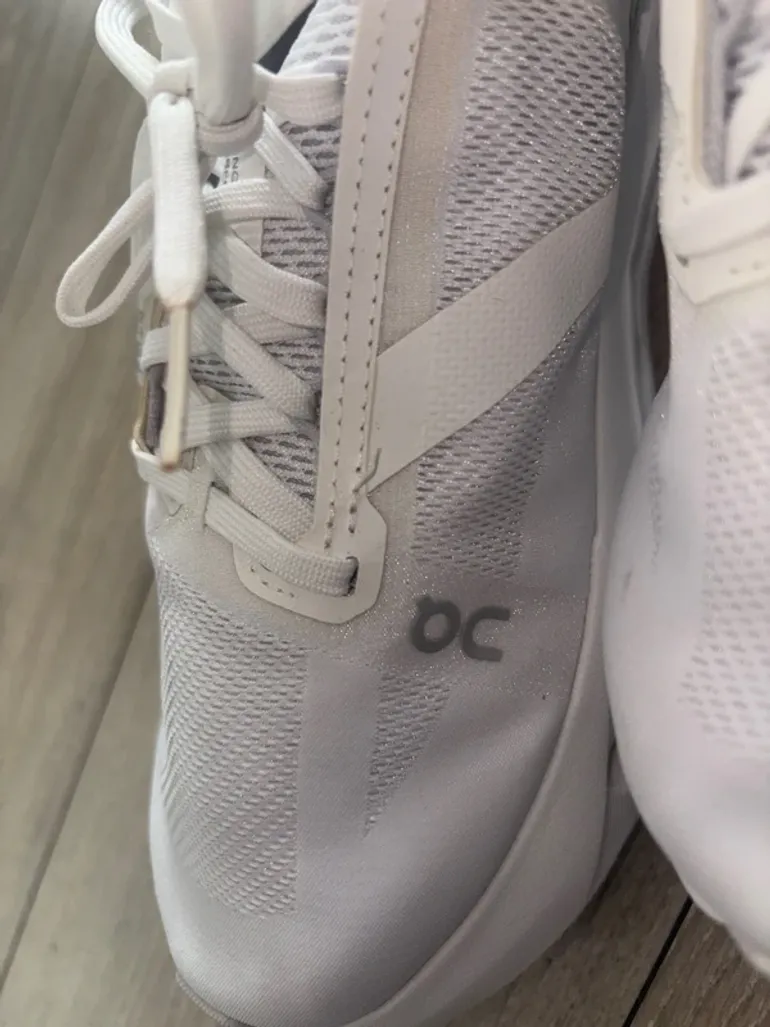 On Running On Blanche Running Shoes bike de segunda mano — imagen 3 de 9