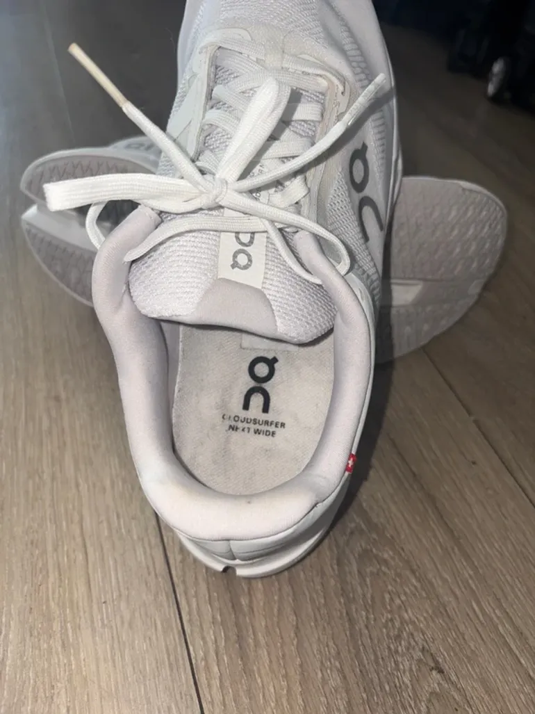 On Running On Blanche Running Shoes bike de segunda mano — imagen 7 de 9