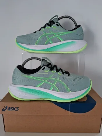 Asics Gel Cumulus 28 Running Shoes d'occasion