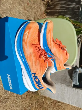 Used Hoka Clifton 9 bike — image 2 of 11
