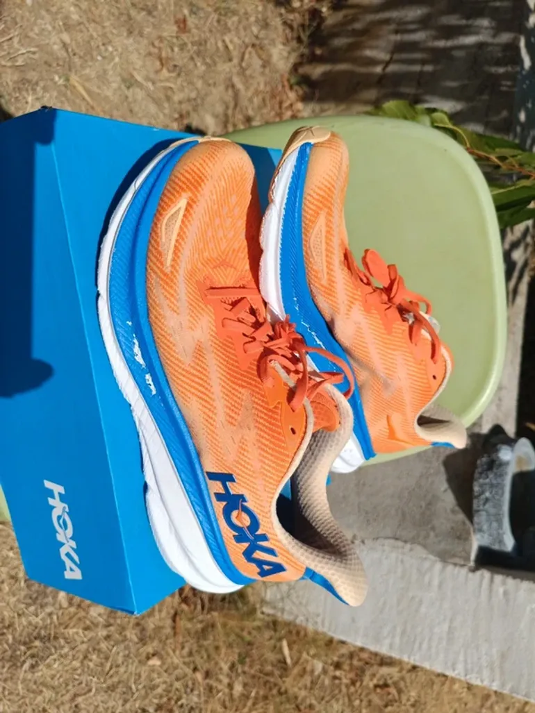 Used Hoka Clifton 9 bike — image 2 of 11
