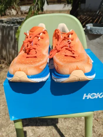 Used Hoka Clifton 9 bike — image 6 of 11