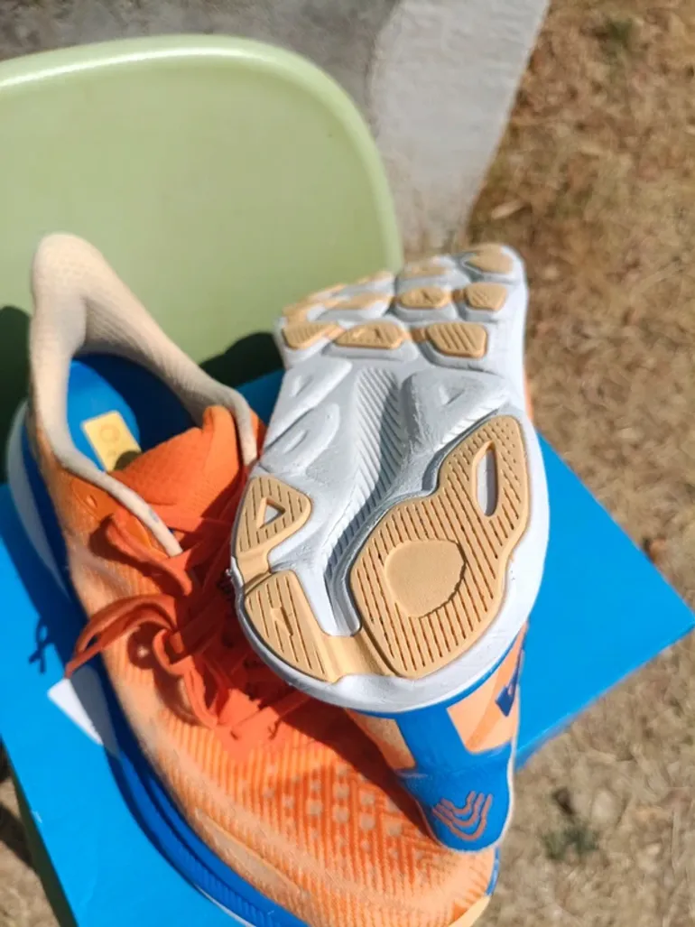 Used Hoka Clifton 9 bike — image 10 of 11