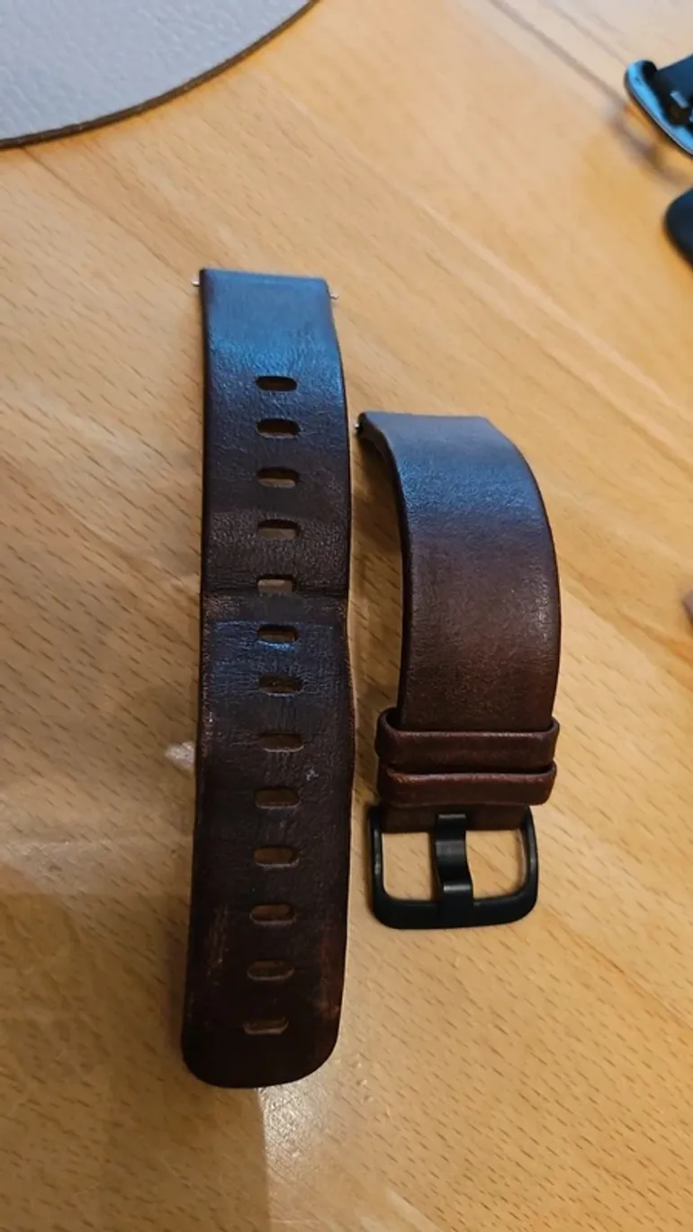 Used Garmin Venu 2 Plus bike — image 4 of 5