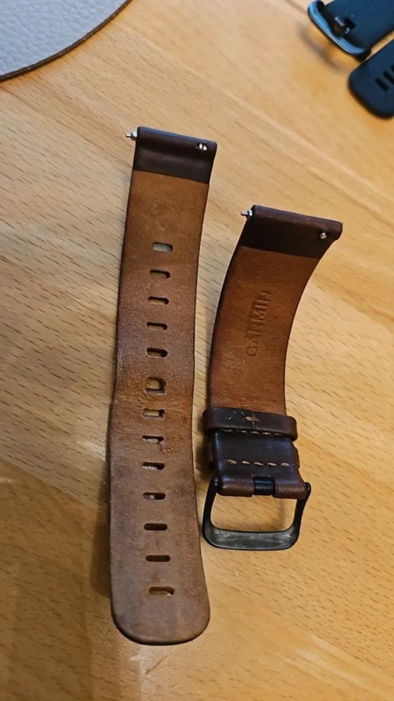 Used Garmin Venu 2 Plus bike — image 3 of 5