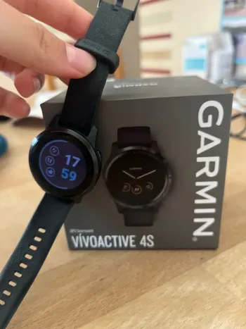 Used Garmin Vivoactive 4s Electronics
