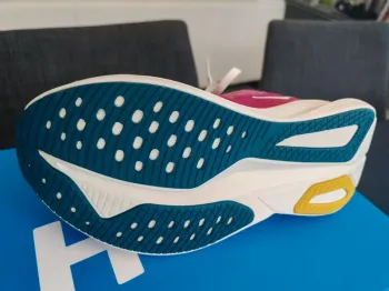 Tweedehands Hoka Mach 7 bike — afbeelding 7 van 7
