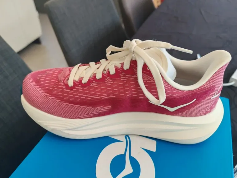 Tweedehands Hoka Mach 7 bike — afbeelding 3 van 7
