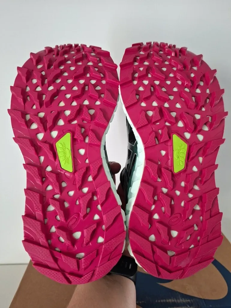 Used Asics Gel Trabucco Max bike — image 11 of 12
