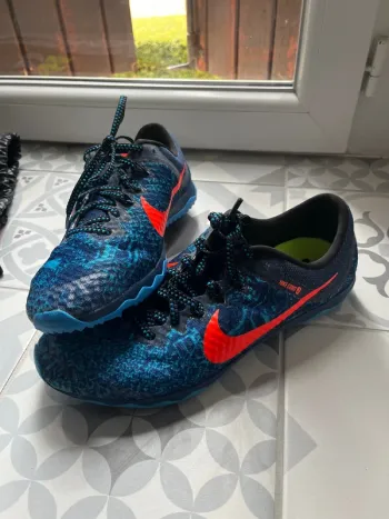 Used Nike Leichtathletik-Spikes Running Shoes