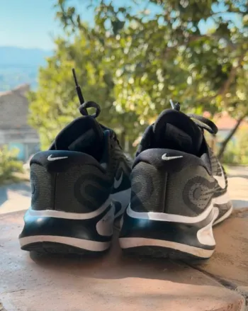 Použité Nike Journey Run bike — obrázek 2 z 4