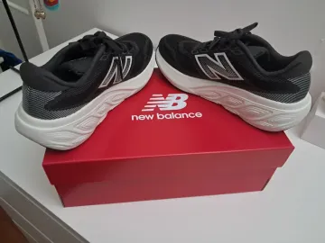 New Balance Fresh Foam Running Shoes usato