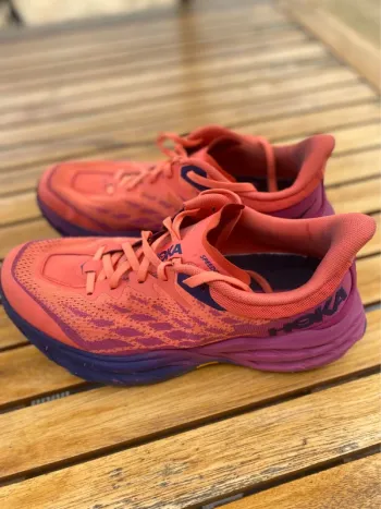 Used Hoka Baskets Running Shoes