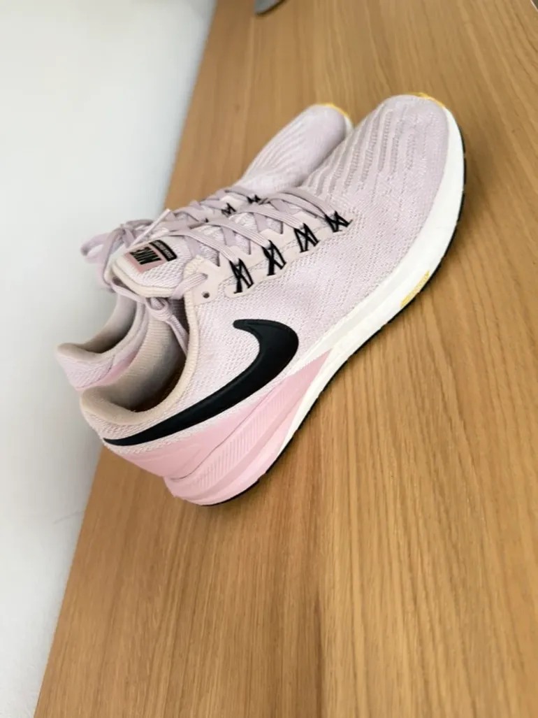 Tweedehands Lauf Nike Zoom Structure 22 bike — afbeelding 2 van 2