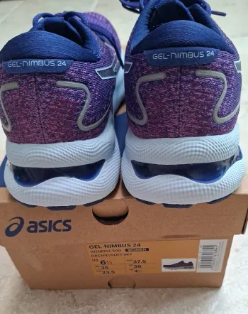 Used Asics Gel Nimbus 24 Running Shoes