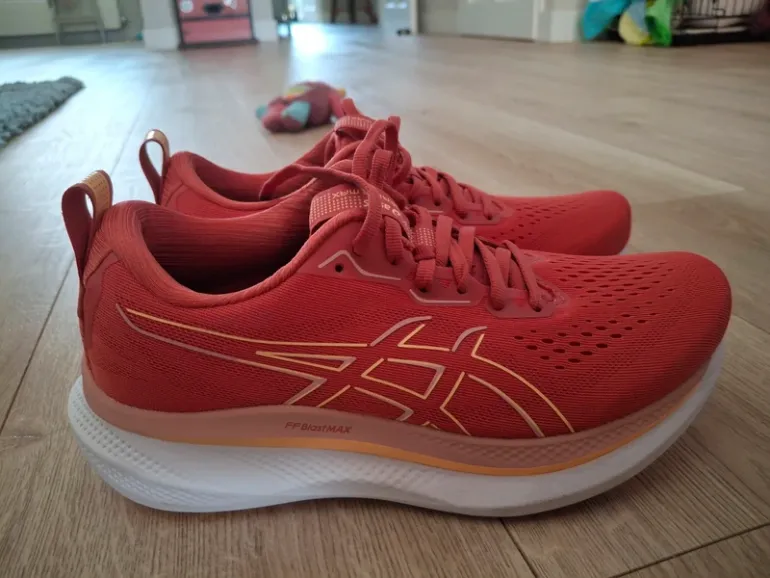 Used Asics Glideride Max bike — image 2 of 6