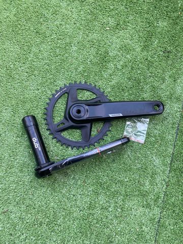 Sram Rival 1 D1 DUB Wide 40T 12s Drivetrain & Pedals usato