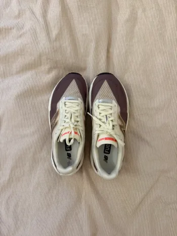 Used New Balance FuelCell Rebel v5 bike — image 4 of 8