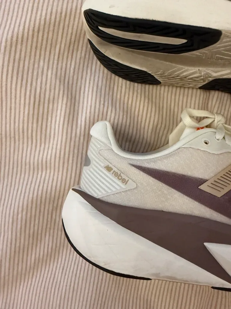 Used New Balance FuelCell Rebel v5 bike — image 6 of 8