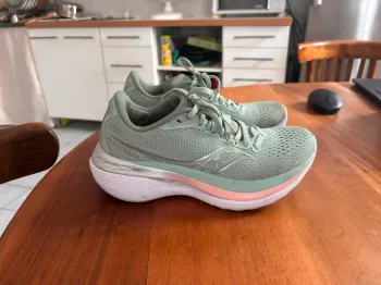 Tweedehands Saucony Endorphin bike — afbeelding 3 van 4