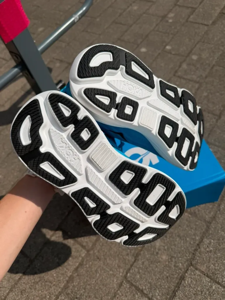 Tweedehands Hoka Bondi 9 bike — afbeelding 2 van 4