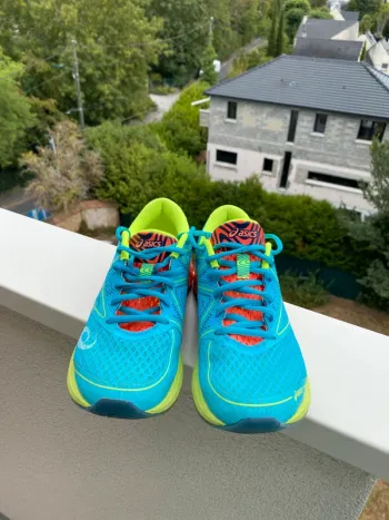 Used Asics Noosa FF Running Shoes