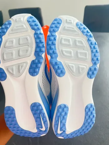 Nike Vomero 18 bike usato — immagine 9 di 13