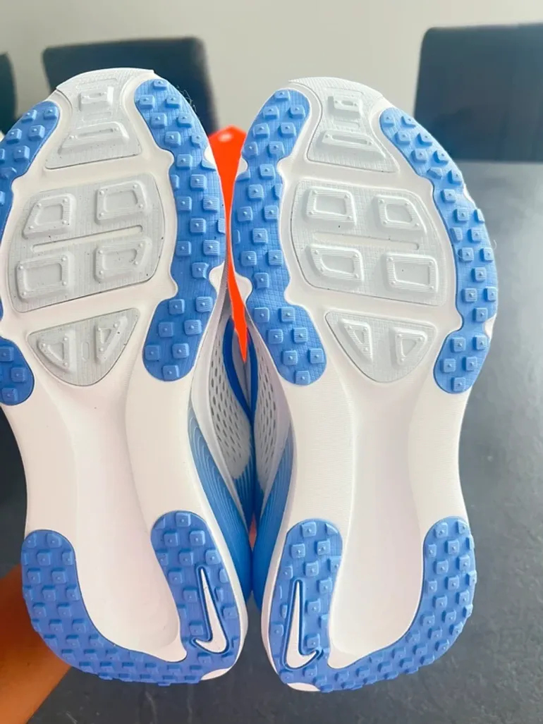 Nike Vomero 18 bike usato — immagine 9 di 13