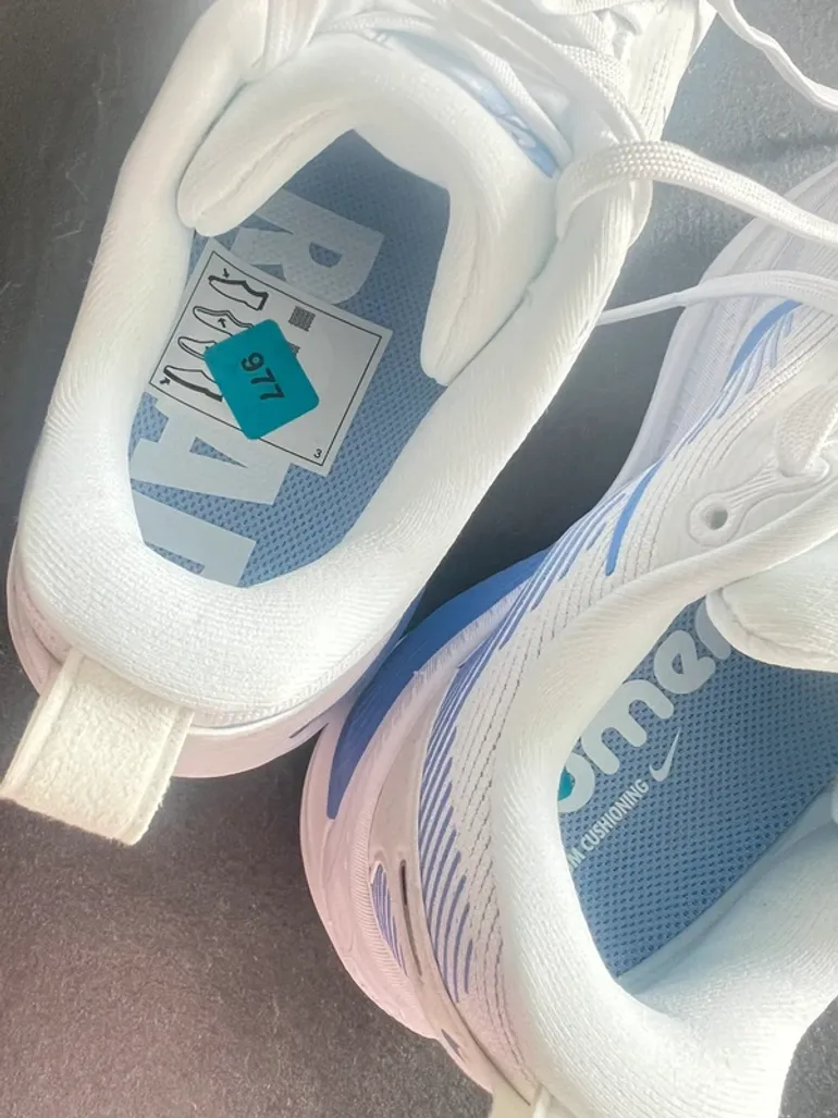 Nike Vomero 18 bike usato — immagine 11 di 13