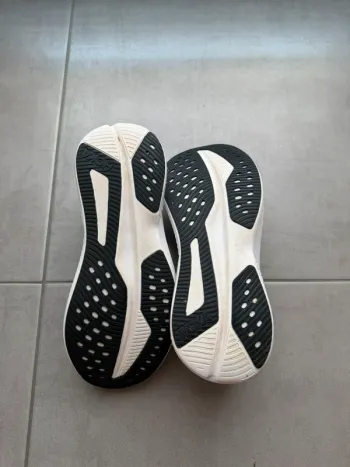 Used Hoka Mach 6 bike — image 4 of 6