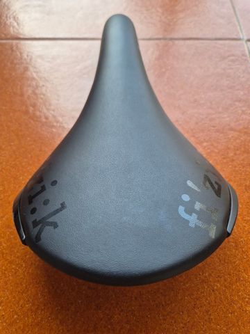 Used Fizik Aliante Delta Saddles & Seatposts