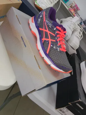 Gebrauchtes Asics Running Shoes Running Shoes