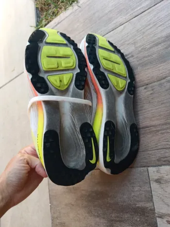 Nike Vomero 18 bike usato — immagine 8 di 10