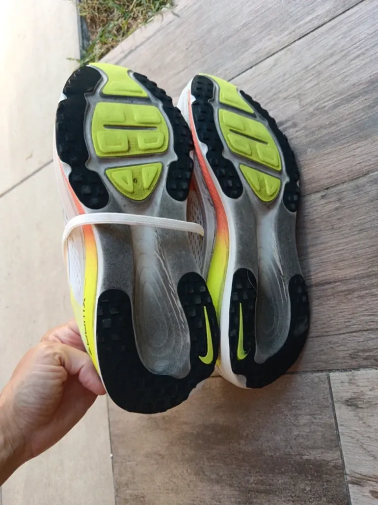 Nike Vomero 18 bike usato — immagine 8 di 10