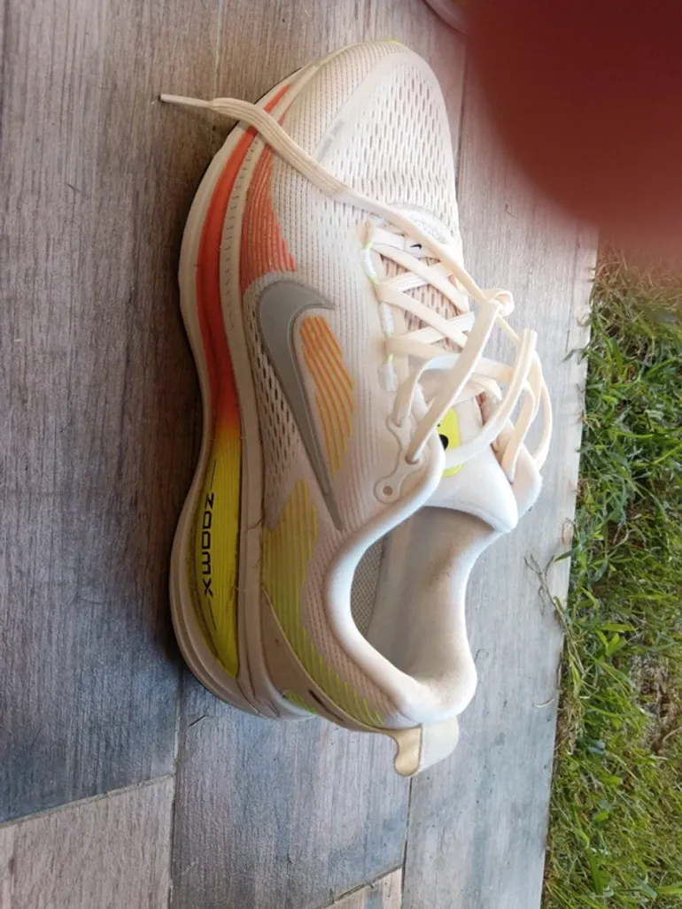Nike Vomero 18 bike usato — immagine 5 di 10