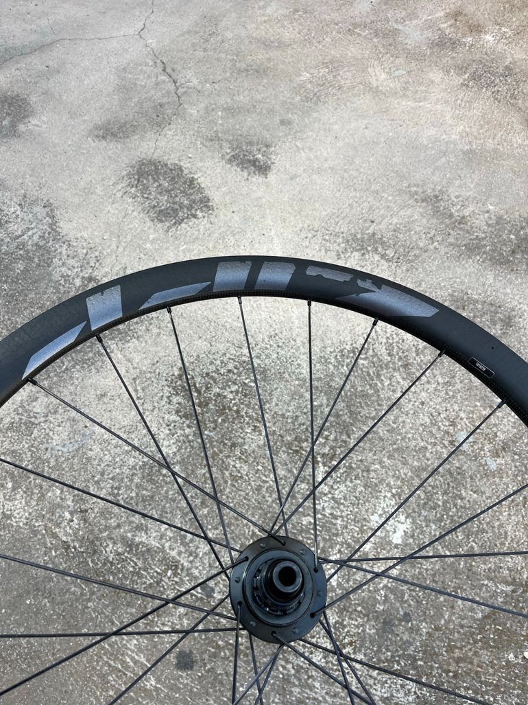 Zipp 303 Firecrest 2024 bike usato — immagine 3 di 4