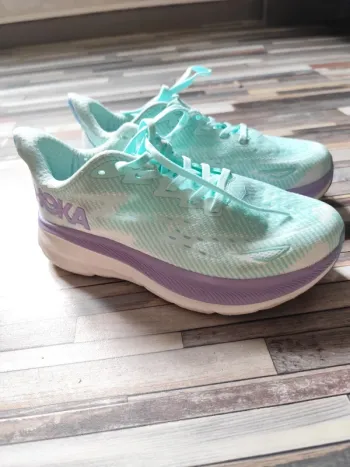 Gebrauchtes Hoka Clifton 9 Running Shoes