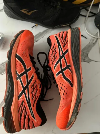 Použité Asics Shoes Running Shoes