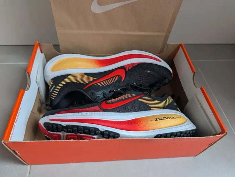 Used Nike Vomero 18 Zoom bike — image 9 of 11