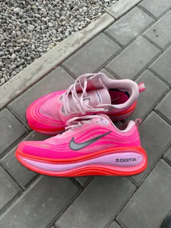 Tweedehands Lightweight Vomero Plus Running Shoes